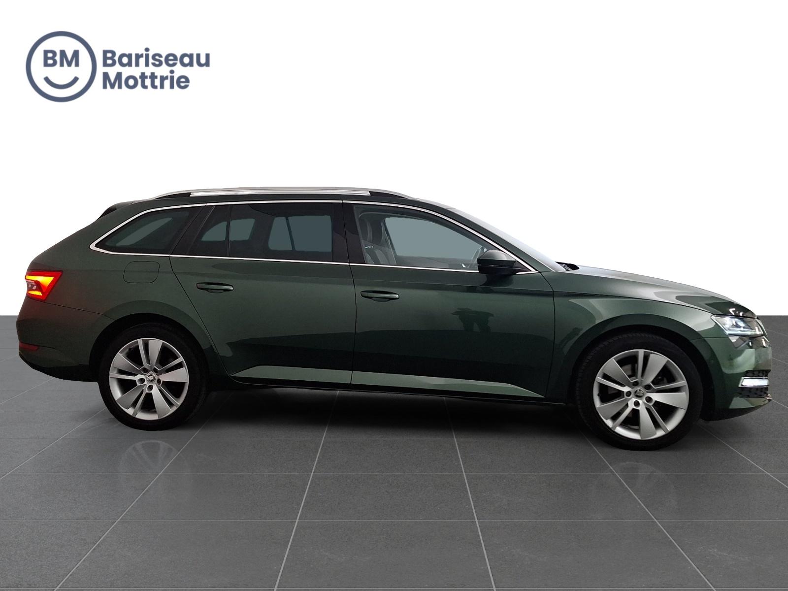 Škoda Superb BREAK AUTOMAAT *PANO EN OPEN DAK*LEDER*ZETELVERWARMING VOOR EN ACHTER*DAB*GPS*CARPLAY*KLIMAATREGELING* - Afbeelding 3