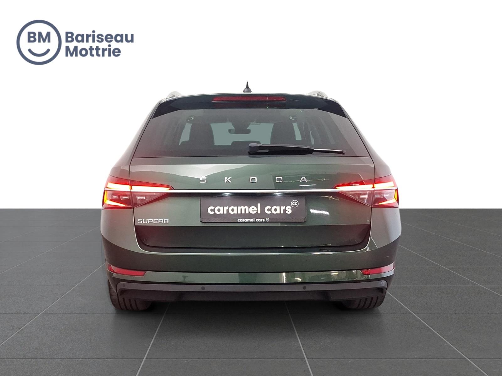 Škoda Superb BREAK AUTOMAAT *PANO EN OPEN DAK*LEDER*ZETELVERWARMING VOOR EN ACHTER*DAB*GPS*CARPLAY*KLIMAATREGELING* - Afbeelding 5
