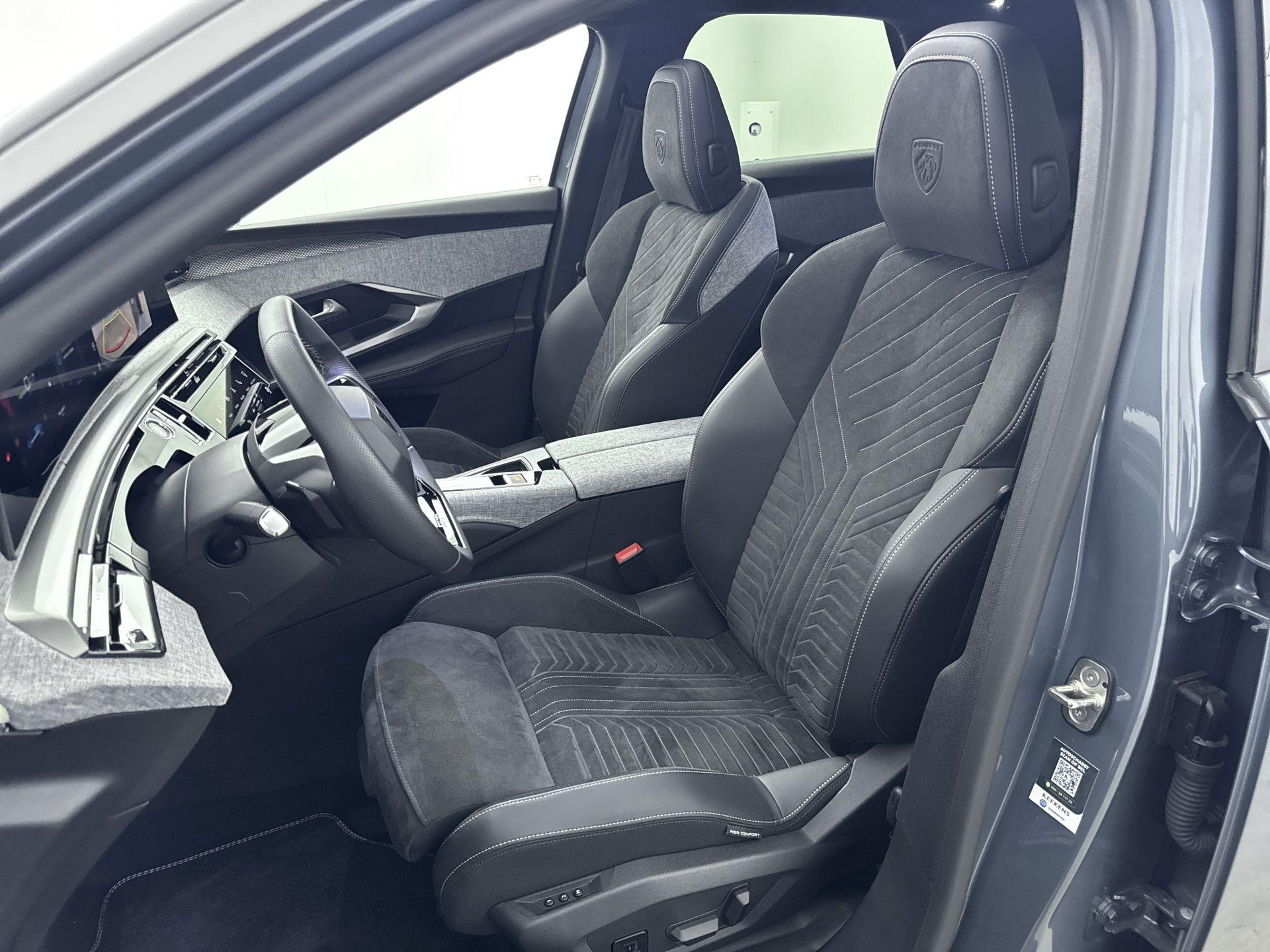 Peugeot e-3008