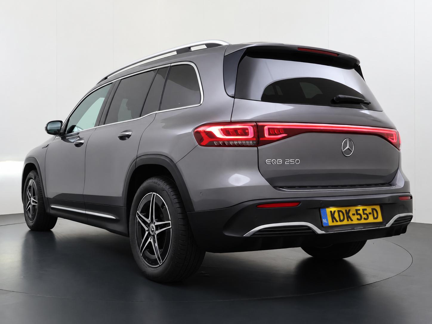 Mercedes-Benz EQB 250 AMG Line 67 kWh