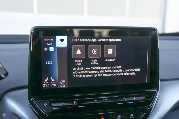 Apple Carplay/Android Auto Apple Carplay/Android Auto