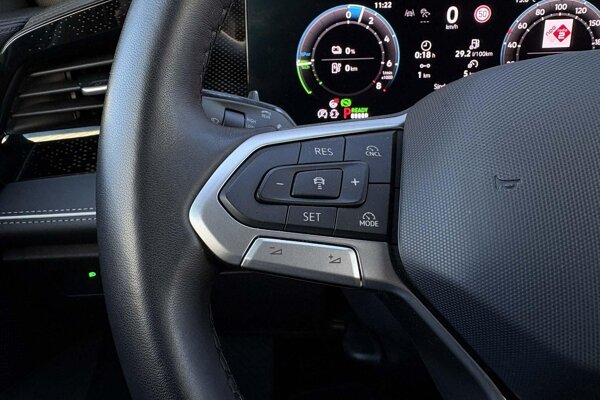 cruise control adaptief met Stop&Go en stuurhulp cruise control adaptief met Stop&Go en stuurhulp