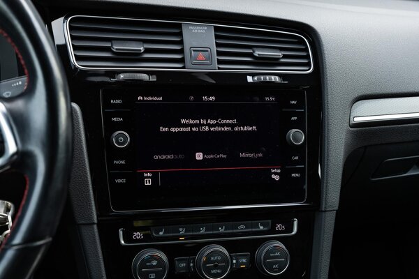 Apple Carplay/Android Auto