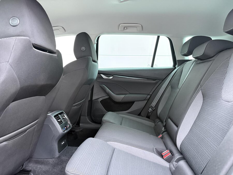 Škoda Octavia Combi 1.5 TSI MHEV Business Edition