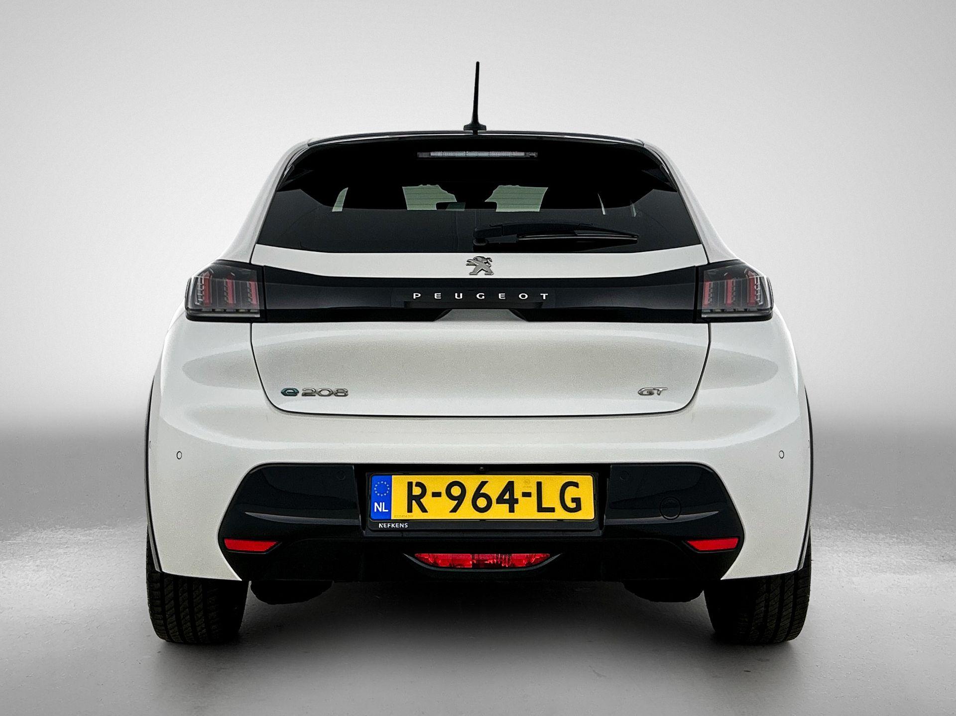 Peugeot e-208