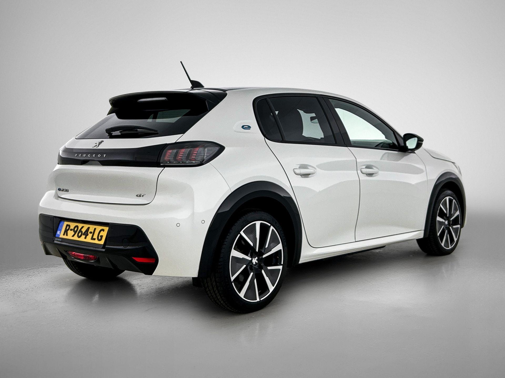 Peugeot e-208