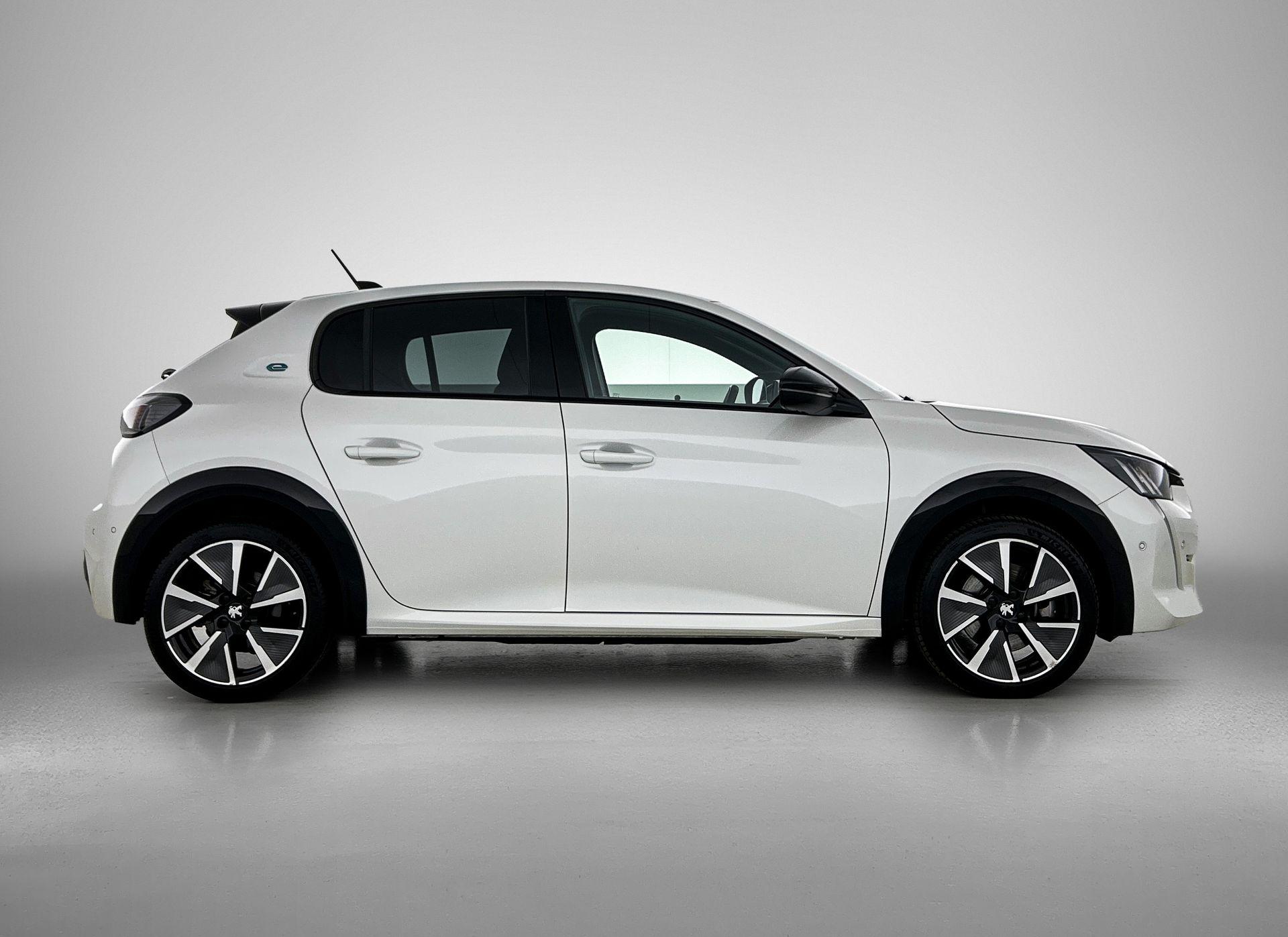 Peugeot e-208