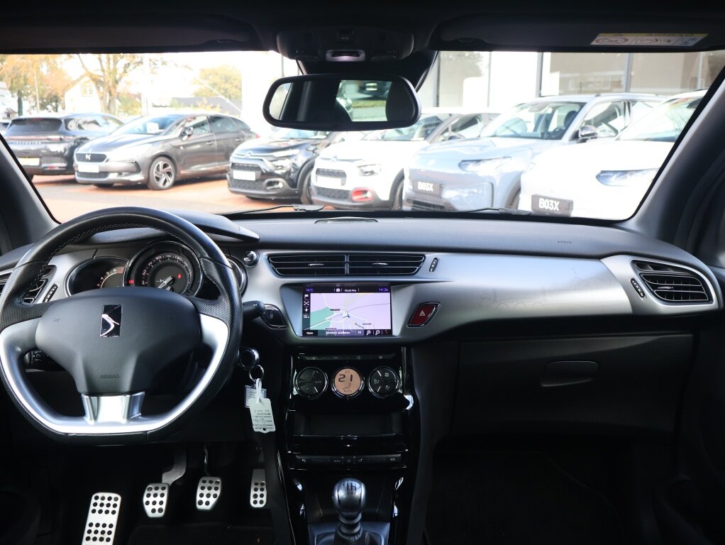 DS DS 3 Cabriolet PureTech 130PK H6 S&S Sport Chic, Rijklaarprijs | Camera | Navigatie | LED verlichting - Afbeelding 5