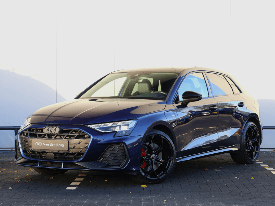 Audi A3 Sportback 45 TFSI e S edition Competition - Afbeelding 1