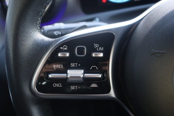 cruise control adaptief met Stop&Go en stuurhulp cruise control adaptief met Stop&Go en stuurhulp