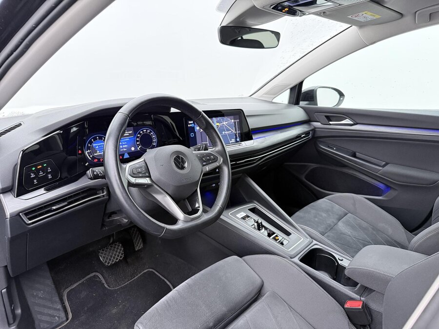 Volkswagen Golf 1.5 eTSI Style