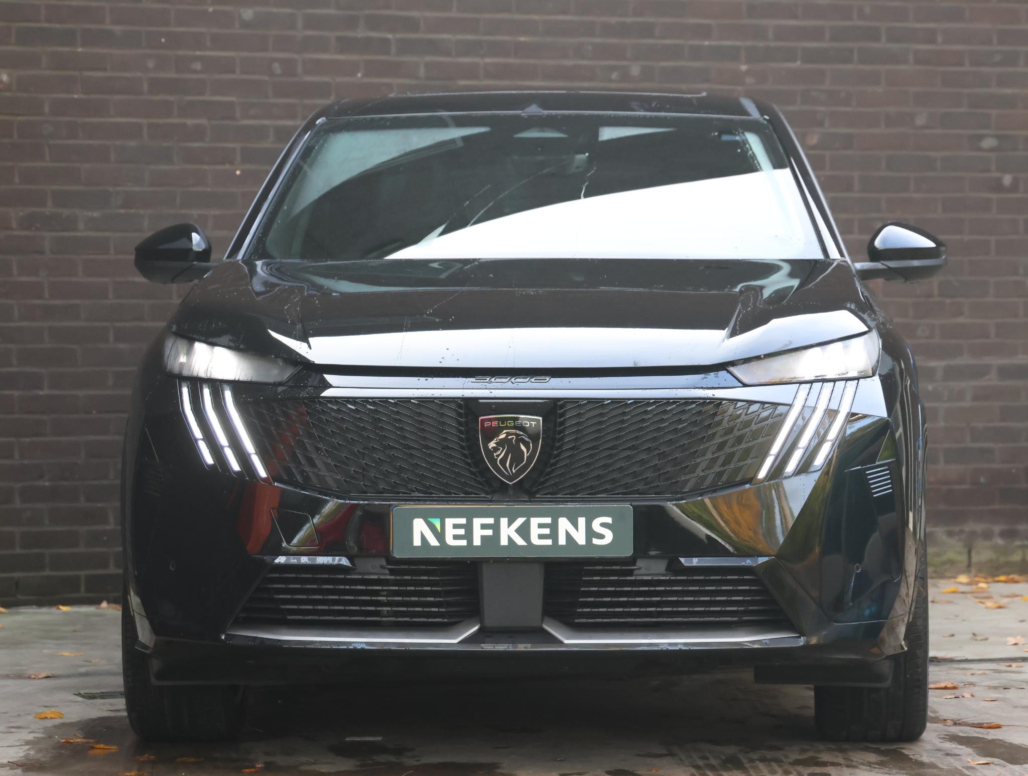 Peugeot e-3008