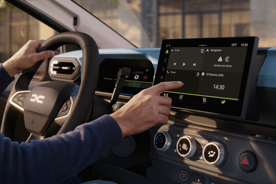Dacia-Spring-10_inch-touchscreen