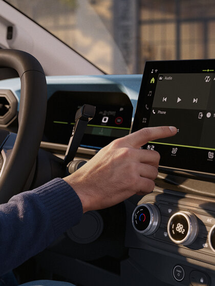 Dacia-Spring-10_inch-touchscreen