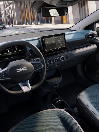 Dacia-Spring-ruim_interieur