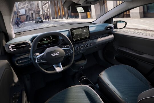 Dacia-Spring-ruim_interieur