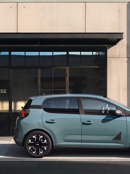 ABD Dacia - De nieuwe Spring - Zijkant