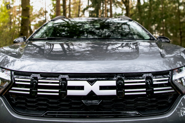 Dacia Jogger grille