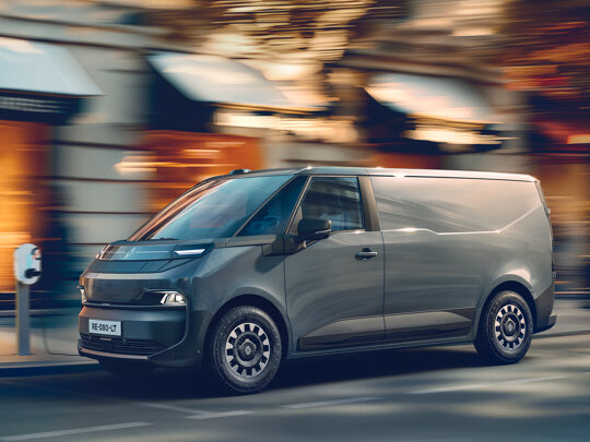 Renault-Trafic-Van-E-Tech-electric-25
