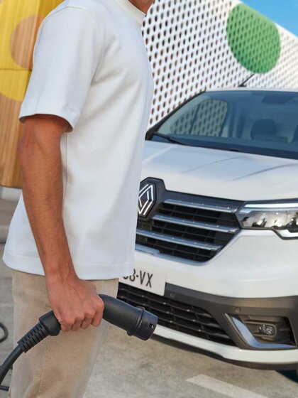 ABD Renault - Nieuwe Trafic Electric - Laden