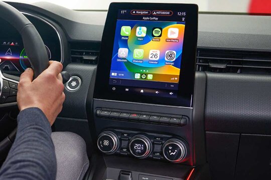 colt-interieur-multimedia