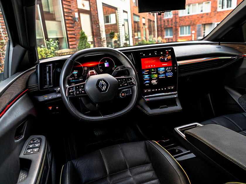 renault-megane-e-tech-schermen-abd