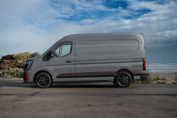 Side view edit Interstar
