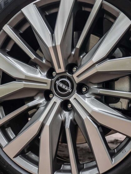 ABD Nissan - X-trail - 20” lichtmetalen velgen