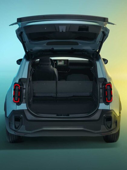 08 De volledig nieuwe Renault 4-E-Tech-electric - Kofferbak open