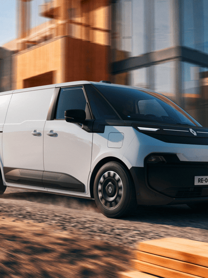 11-prijzen-bekend-voor-bekroonde-renault-trafic-van-e-tech-electric