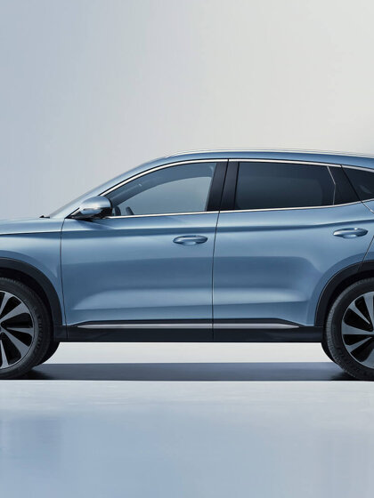 02、SEAL U_LHD_Exterior_Side (1)