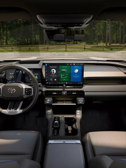 imgi_8_RAV4_003a_PHEV_26