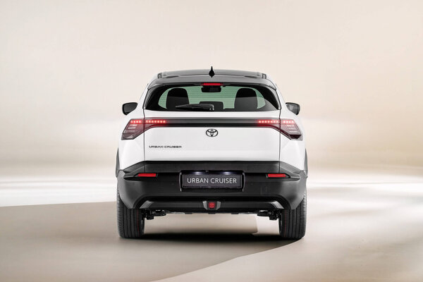 09_Toyota-maakt-alle-prijzen-bekend-van-Urban-Cruiser-scaled (1)