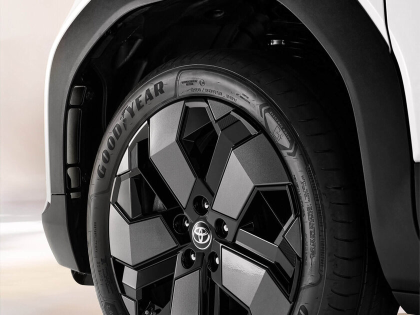 10_Toyota-maakt-alle-prijzen-bekend-van-Urban-Cruiser-scaled (1)
