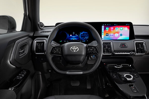 25-Wereldpremiere-van-volledig-nieuwe-batterij-elektrische-Toyota-Urban-Cruiser-scaled