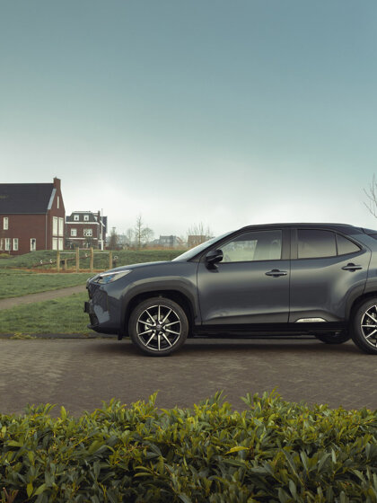 01_Toyota-maakt-prijzen-Yaris-Cross-modeljaar-2025-bekend-scaled (1)