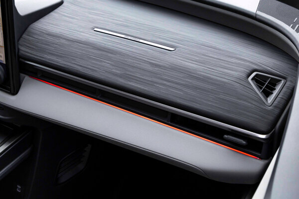 2026_Toyota-CHR_Mineral_Interior_018-scaled (1)