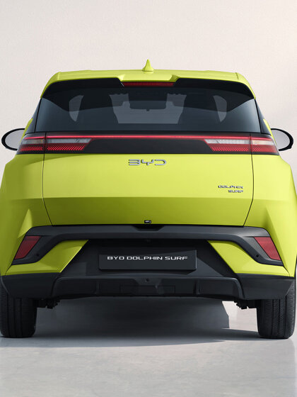 03、DOLPHIN SURF_LHD_Green_Exterior_Rear (1)