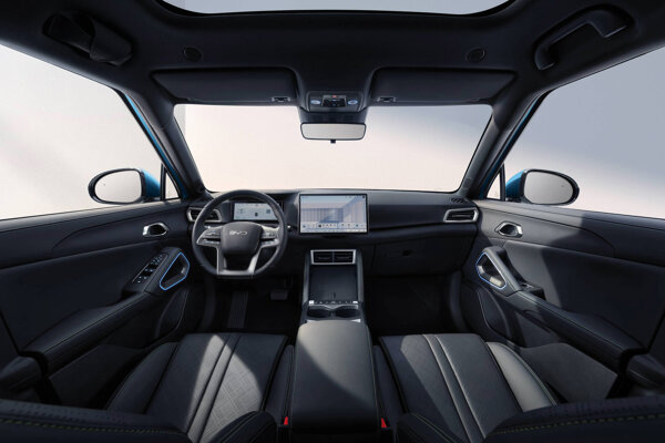 03、ATTO 2 DMi_LHD_Interior_download_5000PX_RGB (1) (1)