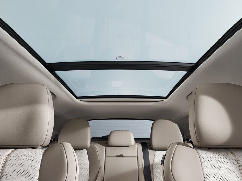 10、ATTO3_LHD_Interior_Panoramic sunroof (1)