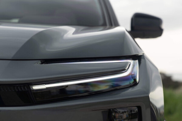 2026_Toyota-CHR_Mineral_Exterior_004-scaled (1)