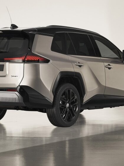 imgi_8_2026_all-new-rav4_static_006