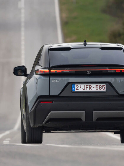 2026_Toyota-CHR_Mineral_Dynamic_028-scaled (1)
