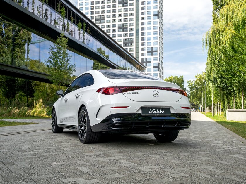 Mercedes-Benz CLA 250+ achterzijde