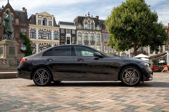 MB C-Klasse Limousine zijaanzicht
