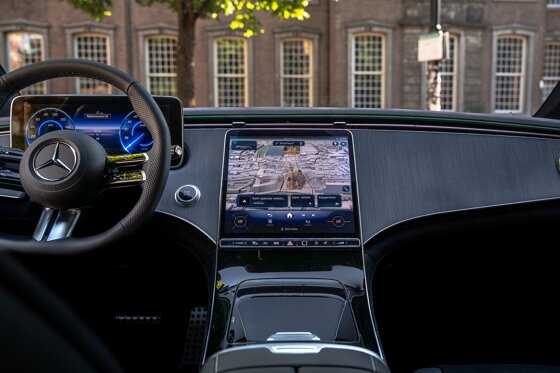 Mercedes-Benz EQE middenconsole