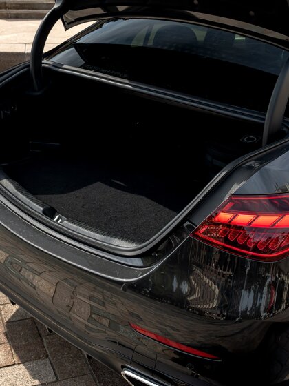 MB C-Klasse Limousine kofferbak