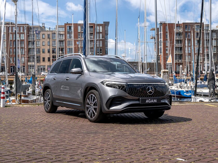 Mercedes-Benz EQB X243