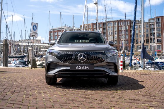 Mercedes-Benz EQB X243 Voorzijde