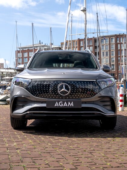 Mercedes-Benz EQB X243 Voorzijde
